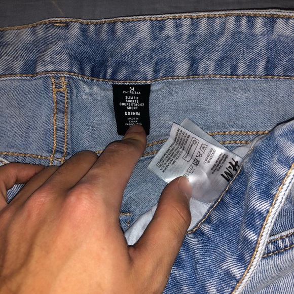H&M Jean Shorts - Picture 2 of 3